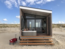 Strandhuis Kijkduin - voorkant